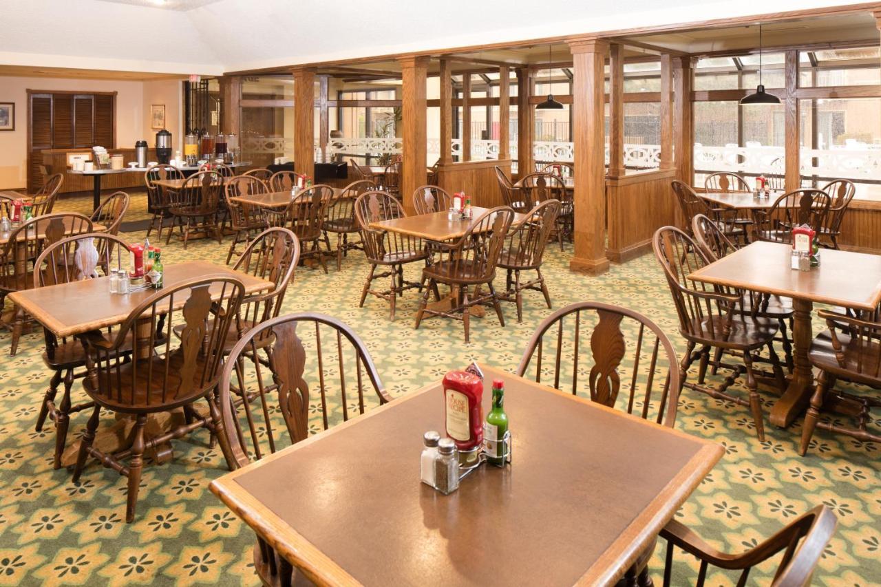 Red Lion Hotel Twin Falls Exterior photo
